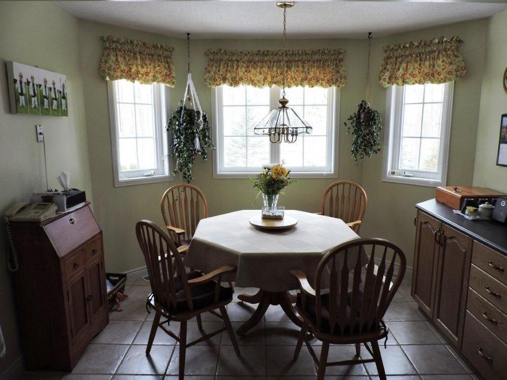 Tucked Inn The Harbour B&B Victoria Harbour Bagian luar foto