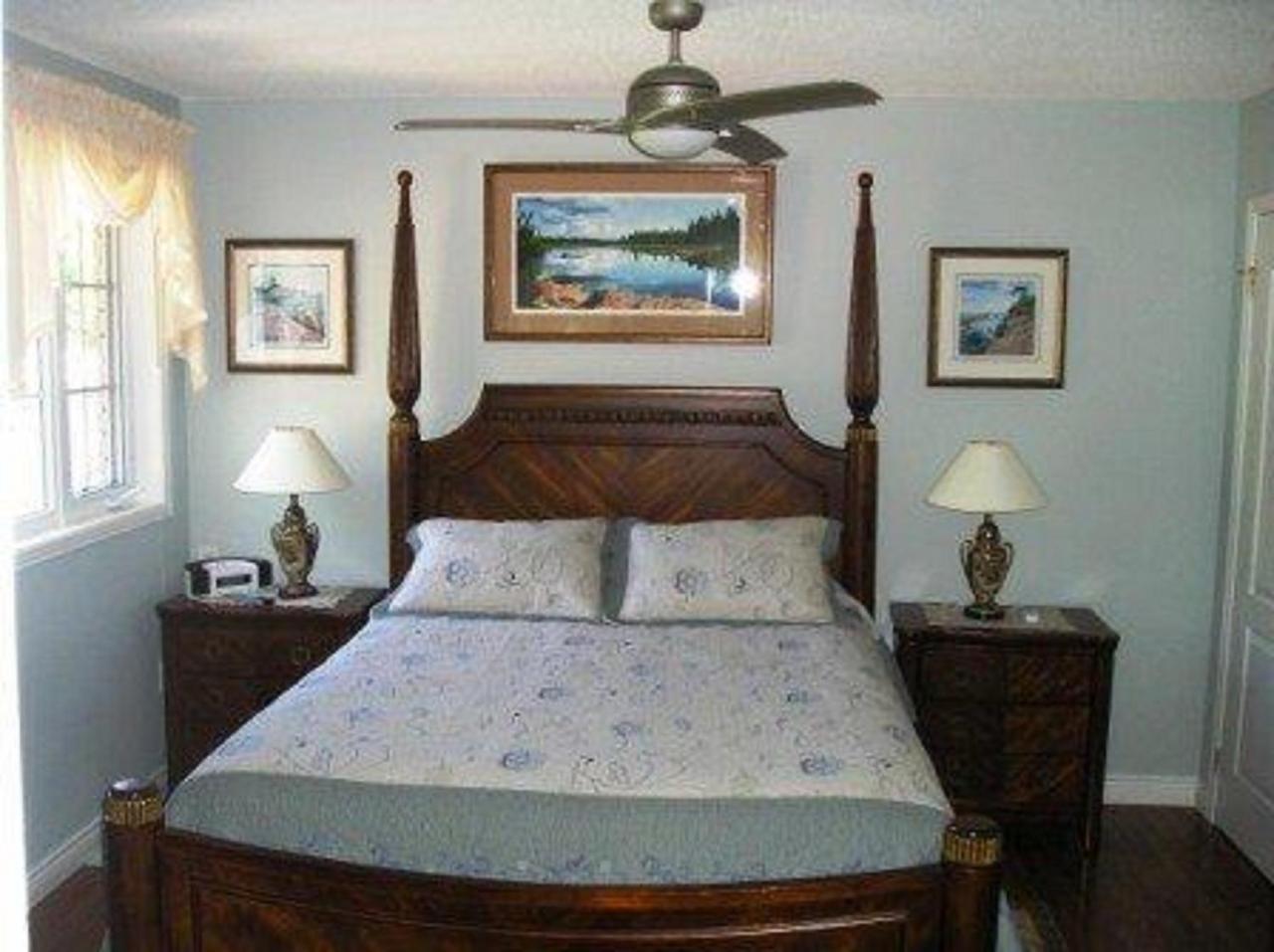Tucked Inn The Harbour B&B Victoria Harbour Bagian luar foto